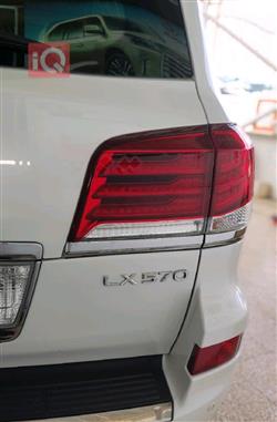 لێکزس LX